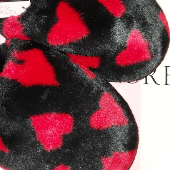 Victoria Secret Plush Slide size Medium NWT - Picture 4 of 8